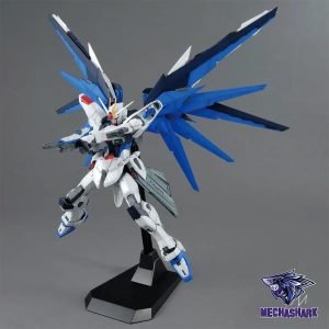 Alternative view of Mô Hình Lắp Ráp MG 1/100 Freedom Gundam 2.0 - Daban Master Grade 6650 - Robot vũ trụ Cosmic Era (CE)